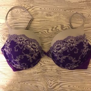 Victoria’s Secret sexy bra